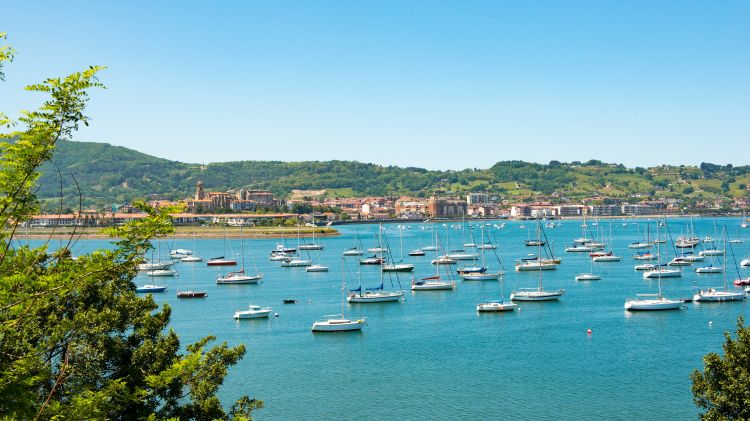 Baie d'Hendaye dans les Pyrénées Atlantiques Baie d'Hendaye dans les Pyrénées Atlantiques